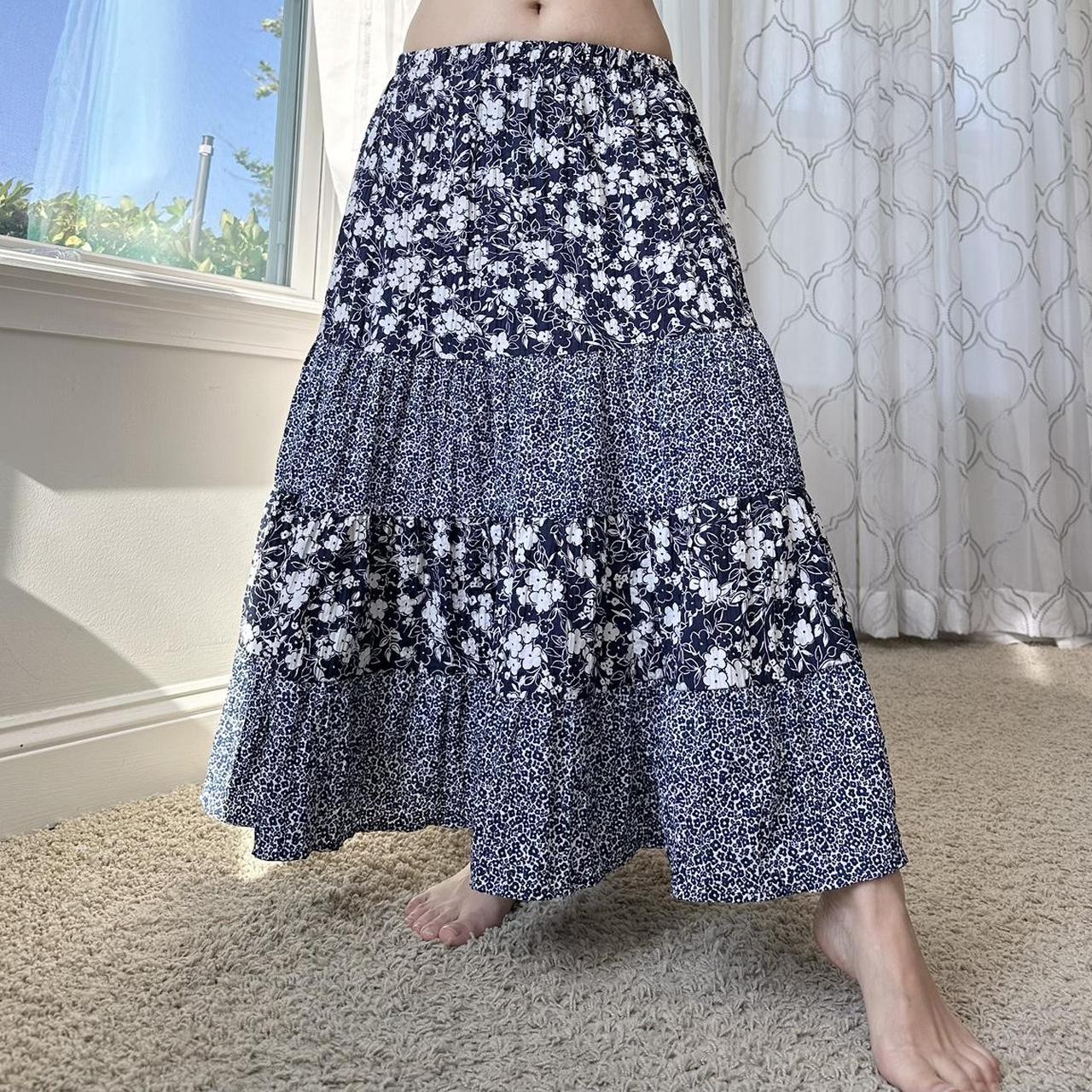 Susan Graver Women's White and Blue Skirt