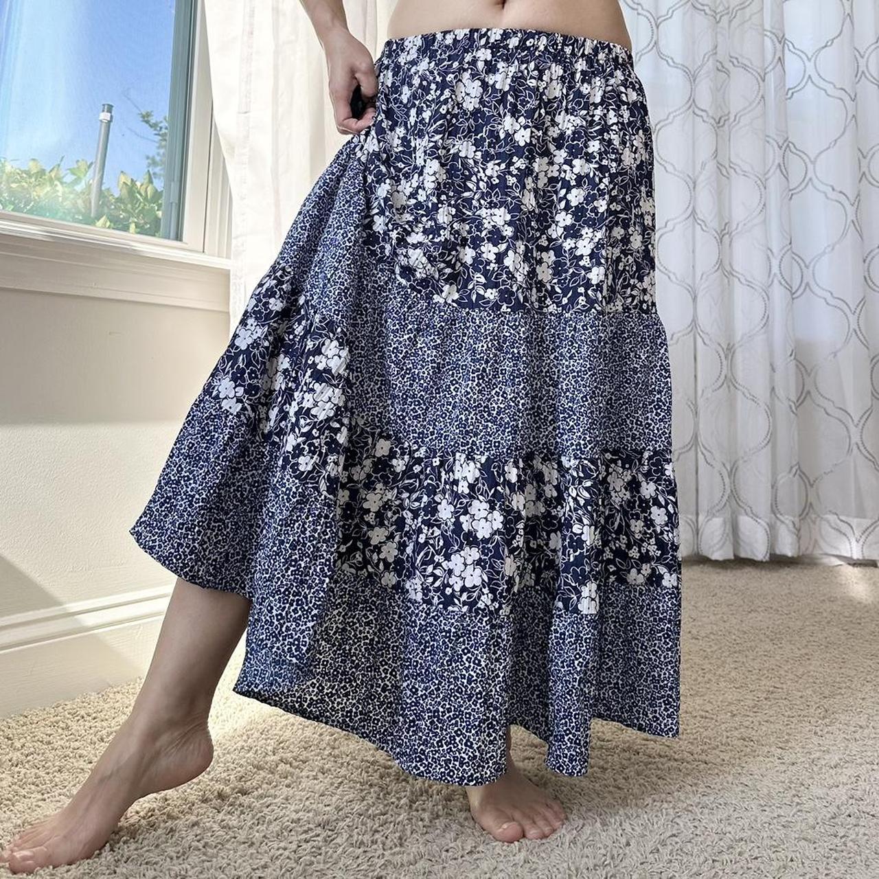 Susan Graver Women's White and Blue Skirt