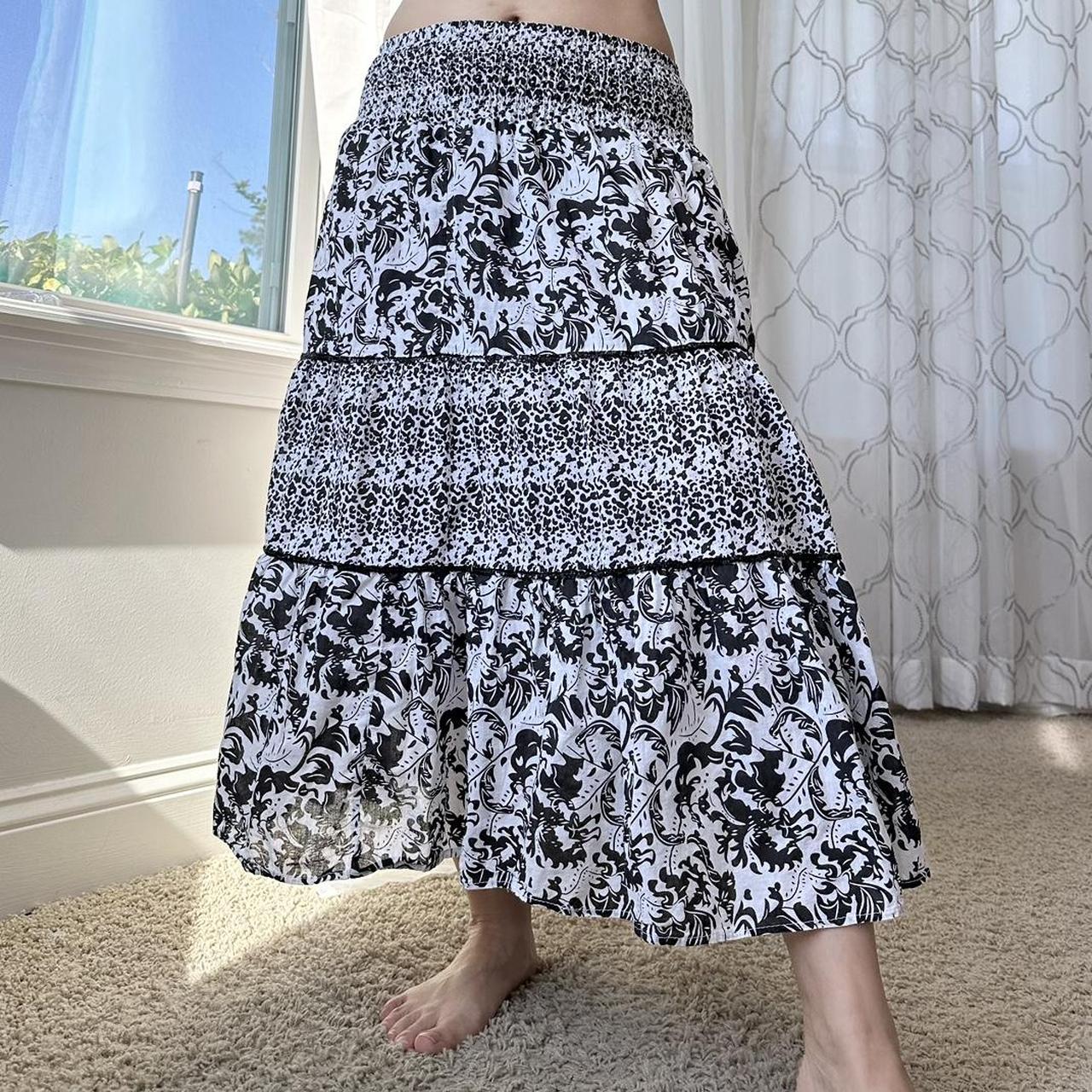 Women's White and Black Skirt