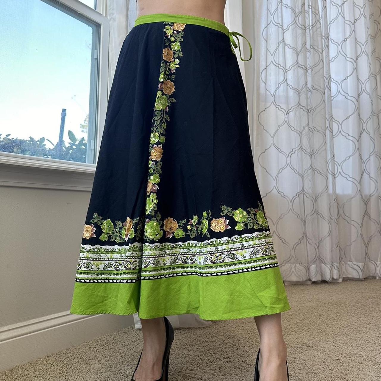 Women's Black and Green Skirt