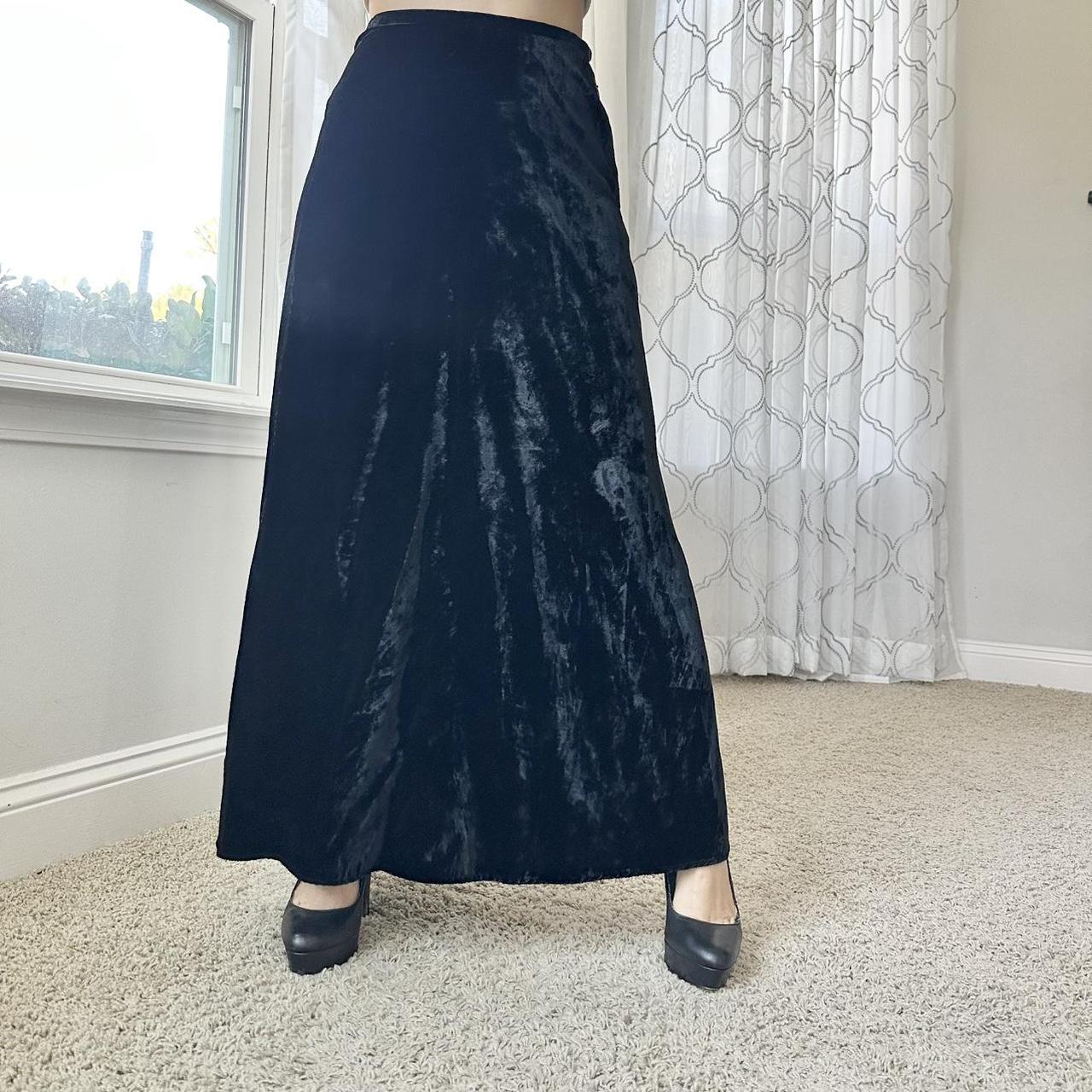 THE LIMITED Women's Black Skirt