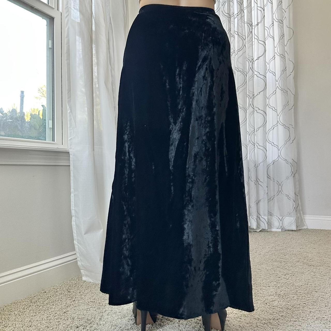 THE LIMITED Women's Black Skirt