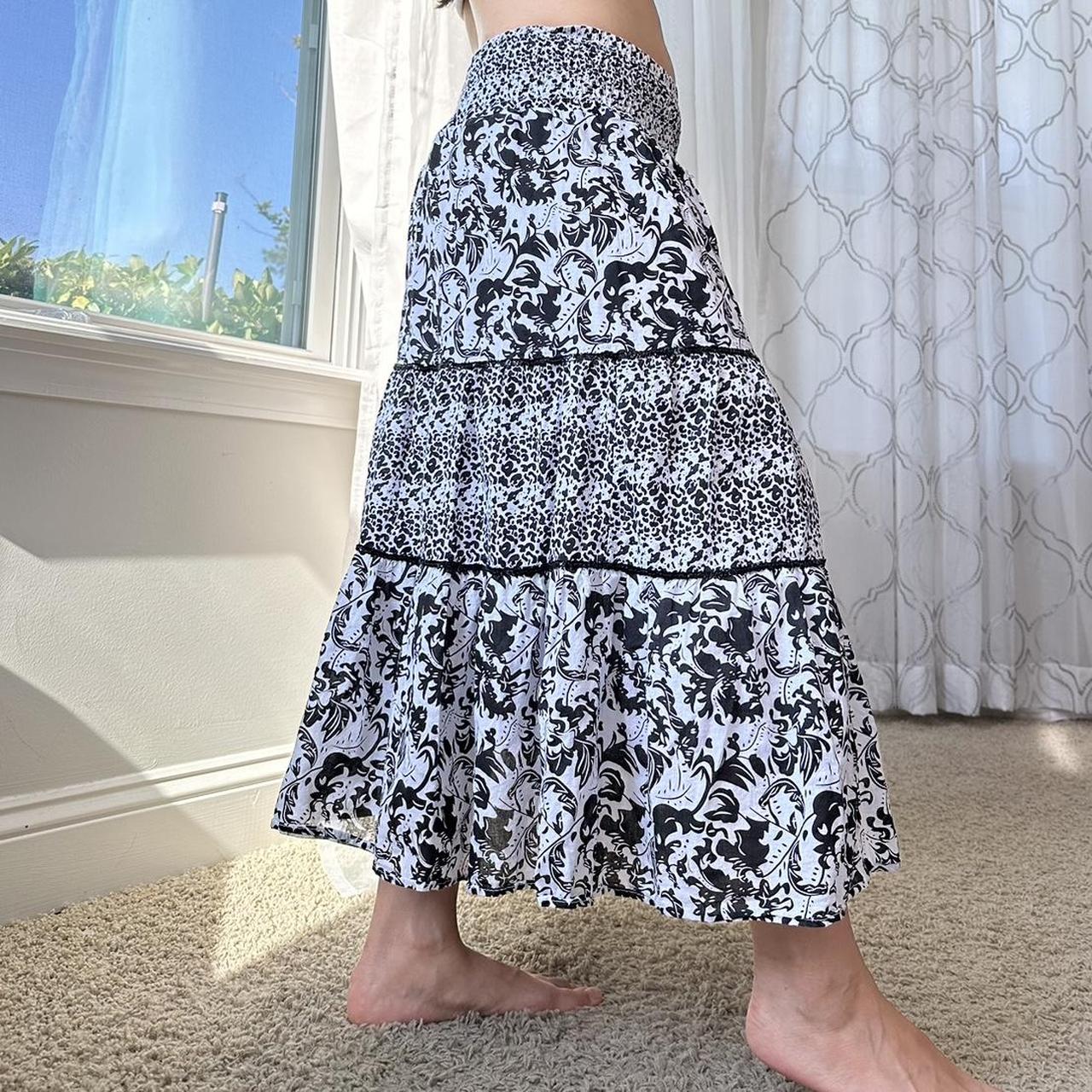 Women's White and Black Skirt